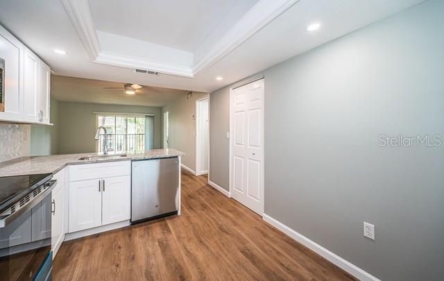 出租: $1,950 (2 贝兹, 2 浴室, 879 平方英尺)