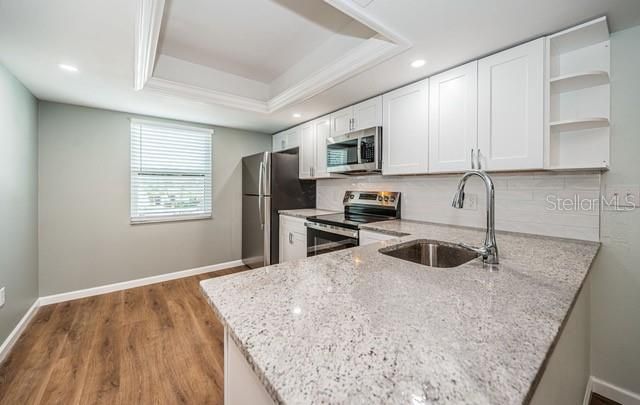 出租: $1,950 (2 贝兹, 2 浴室, 879 平方英尺)