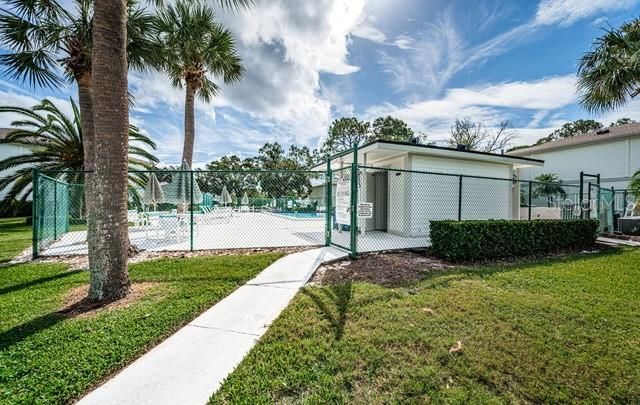 出租: $1,950 (2 贝兹, 2 浴室, 879 平方英尺)