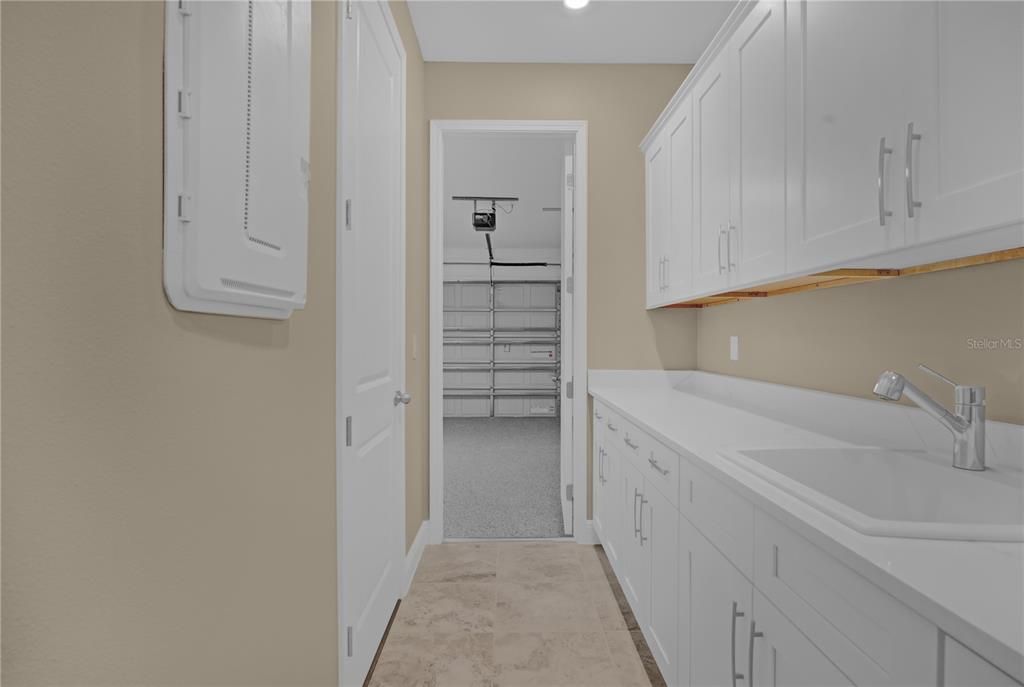 En Renta: $4,250 (6 camas, 4 baños, 4607 Pies cuadrados)