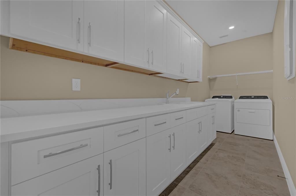 En Renta: $4,250 (6 camas, 4 baños, 4607 Pies cuadrados)