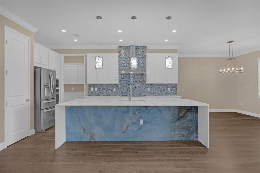 En Renta: $4,250 (6 camas, 4 baños, 4607 Pies cuadrados)