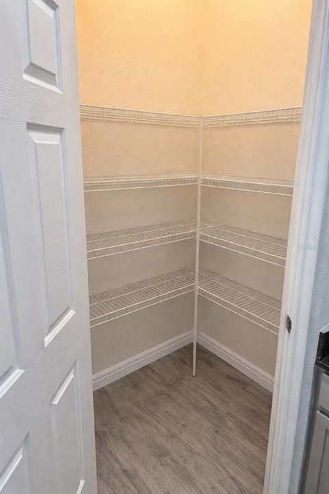 出租: $3,600 (2 贝兹, 2 浴室, 1920 平方英尺)