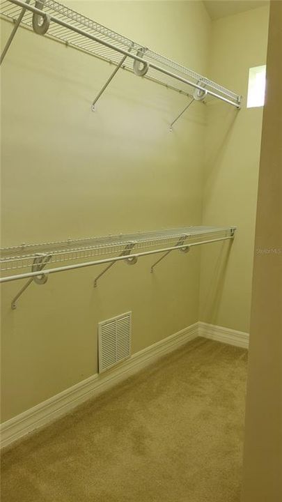 出租: $5,200 (4 贝兹, 3 浴室, 3445 平方英尺)