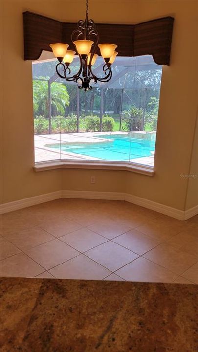 出租: $5,200 (4 贝兹, 3 浴室, 3445 平方英尺)