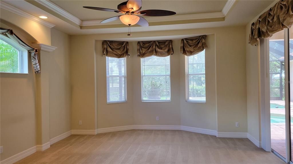 出租: $5,200 (4 贝兹, 3 浴室, 3445 平方英尺)