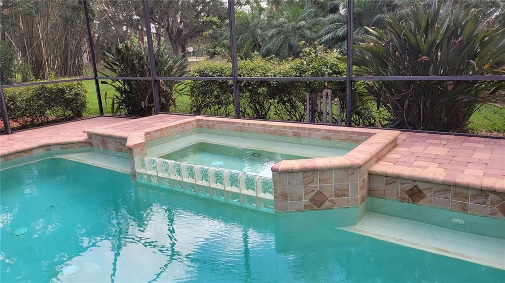 出租: $5,200 (4 贝兹, 3 浴室, 3445 平方英尺)