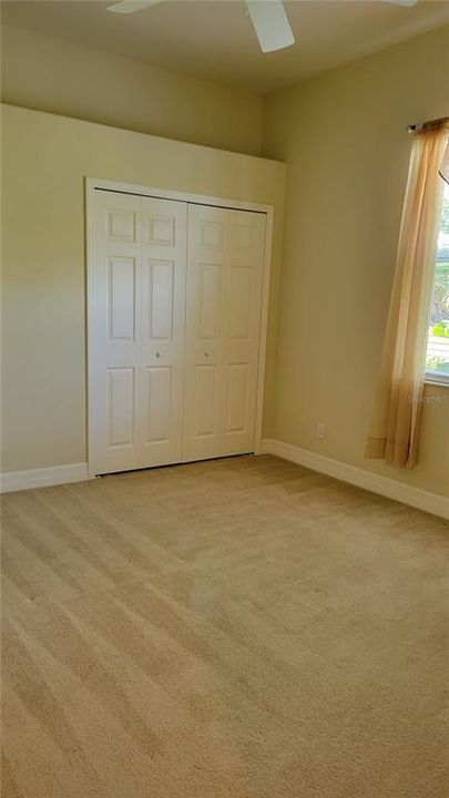 出租: $5,200 (4 贝兹, 3 浴室, 3445 平方英尺)