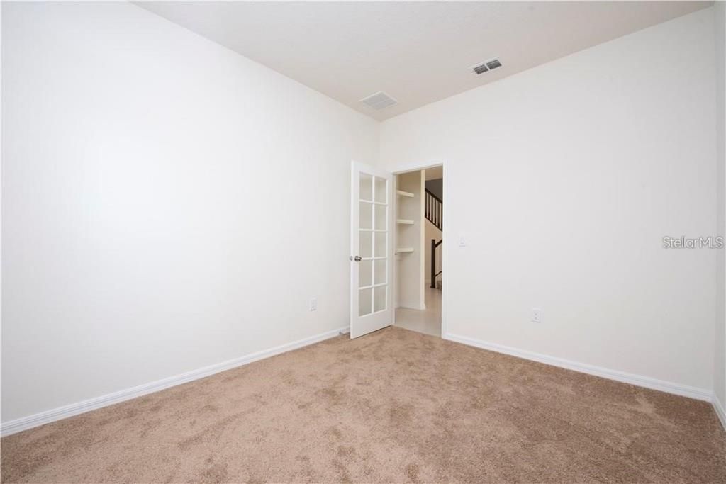 For Rent: $2,900 (4 beds, 2 baths, 2387 Square Feet)