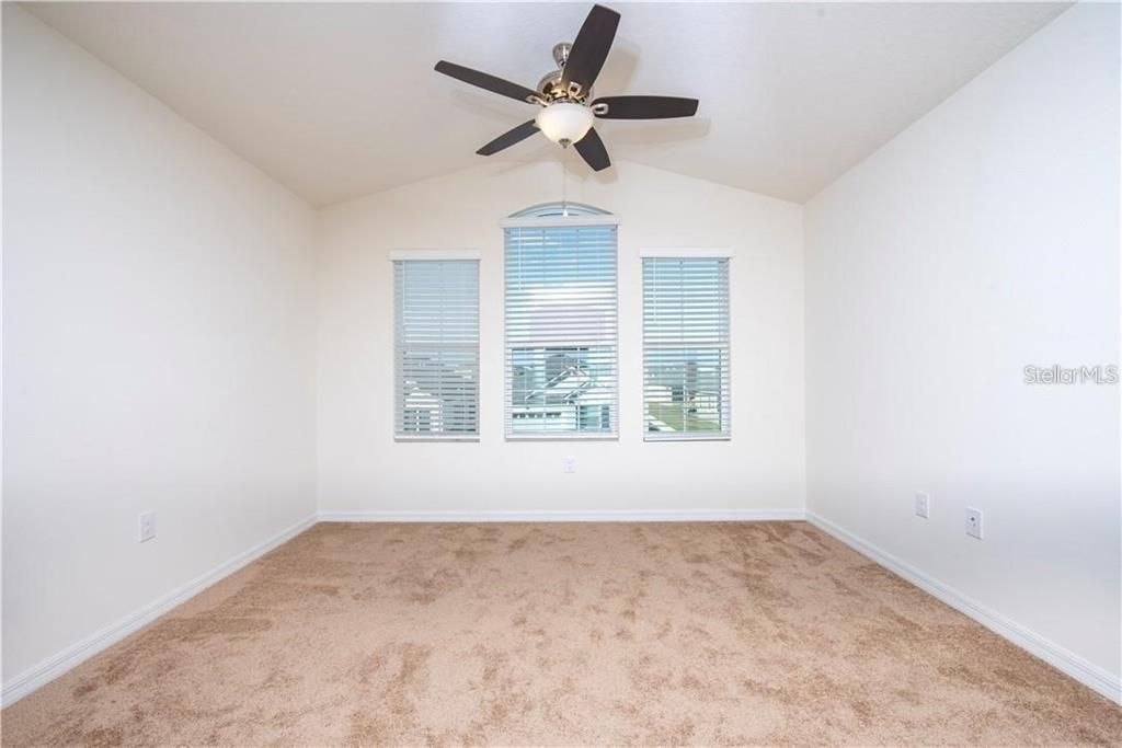 For Rent: $2,900 (4 beds, 2 baths, 2387 Square Feet)