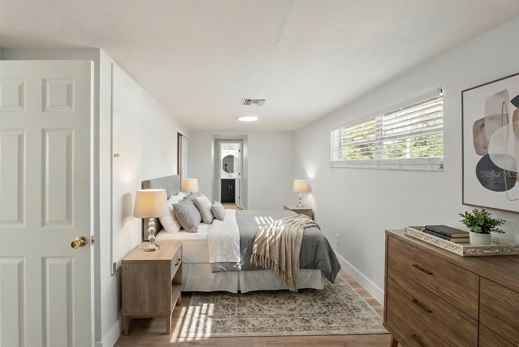 For Sale: $439,900 (3 beds, 2 baths, 1356 Square Feet)