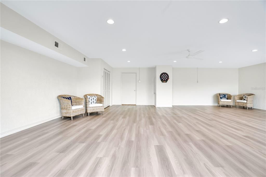 For Sale: $499,900 (2 beds, 2 baths, 1278 Square Feet)