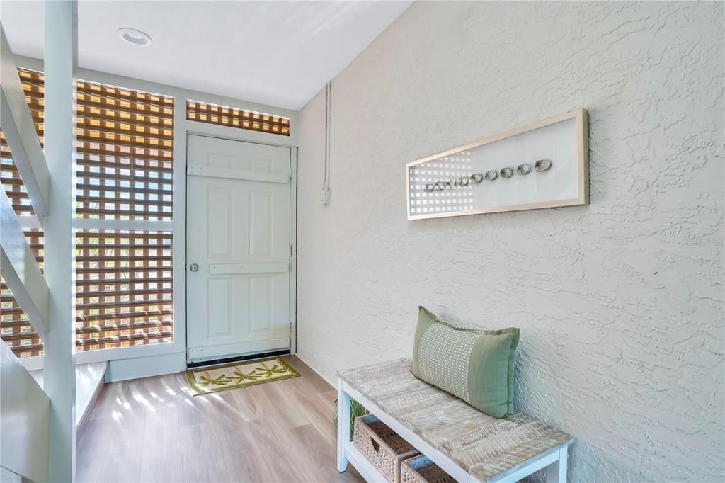 For Sale: $499,900 (2 beds, 2 baths, 1278 Square Feet)