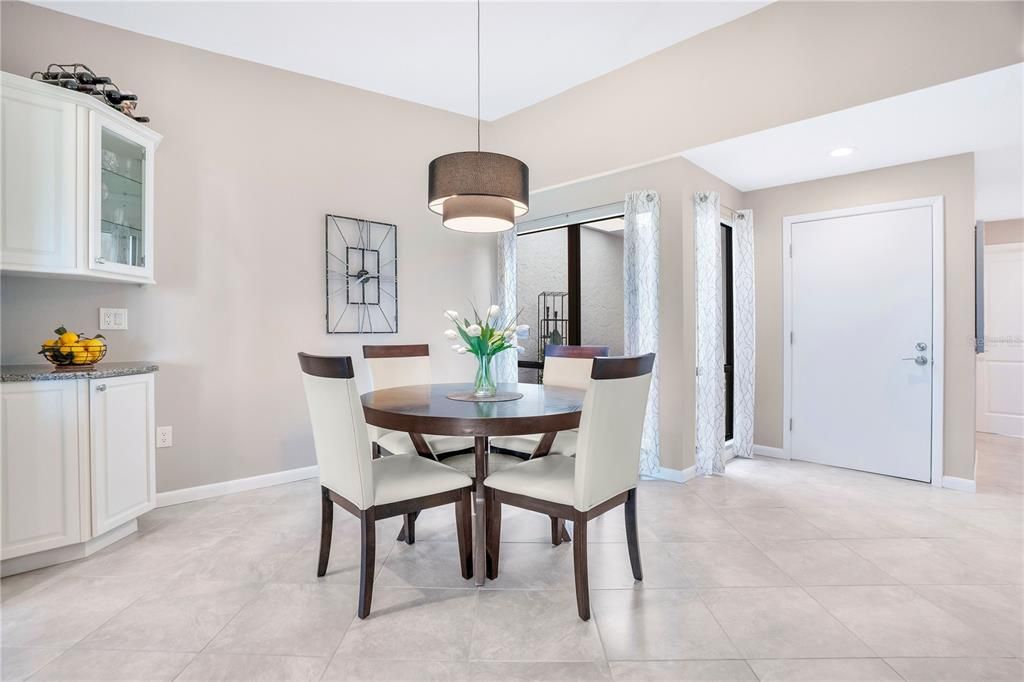 For Sale: $499,900 (2 beds, 2 baths, 1278 Square Feet)