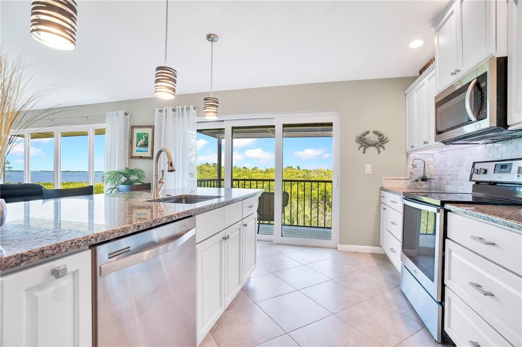 For Sale: $499,900 (2 beds, 2 baths, 1278 Square Feet)
