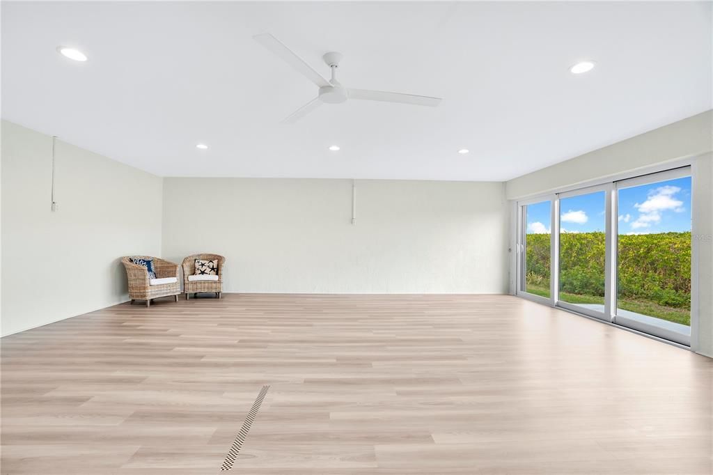 For Sale: $499,900 (2 beds, 2 baths, 1278 Square Feet)