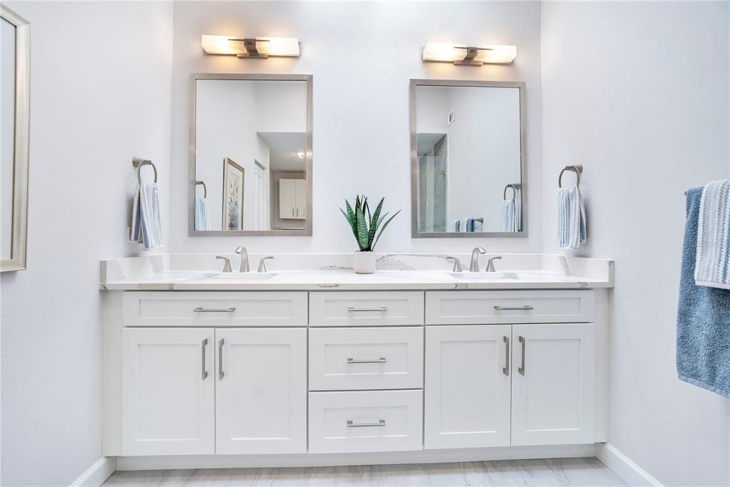 For Sale: $499,900 (2 beds, 2 baths, 1278 Square Feet)