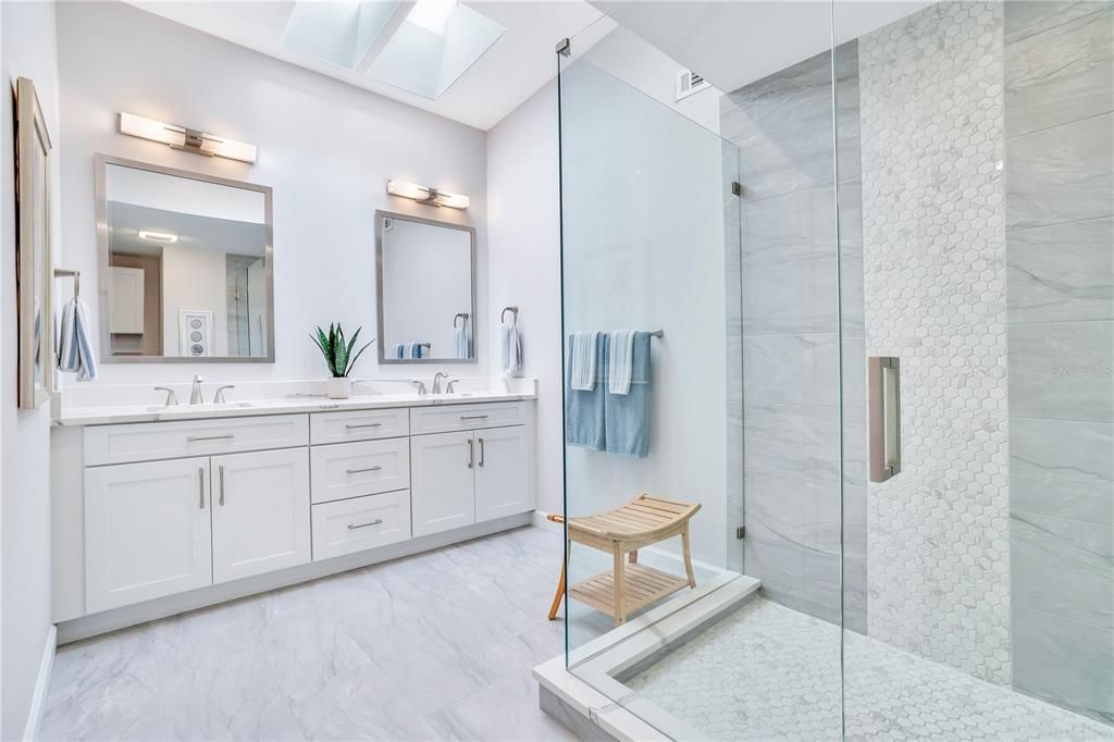 For Sale: $499,900 (2 beds, 2 baths, 1278 Square Feet)