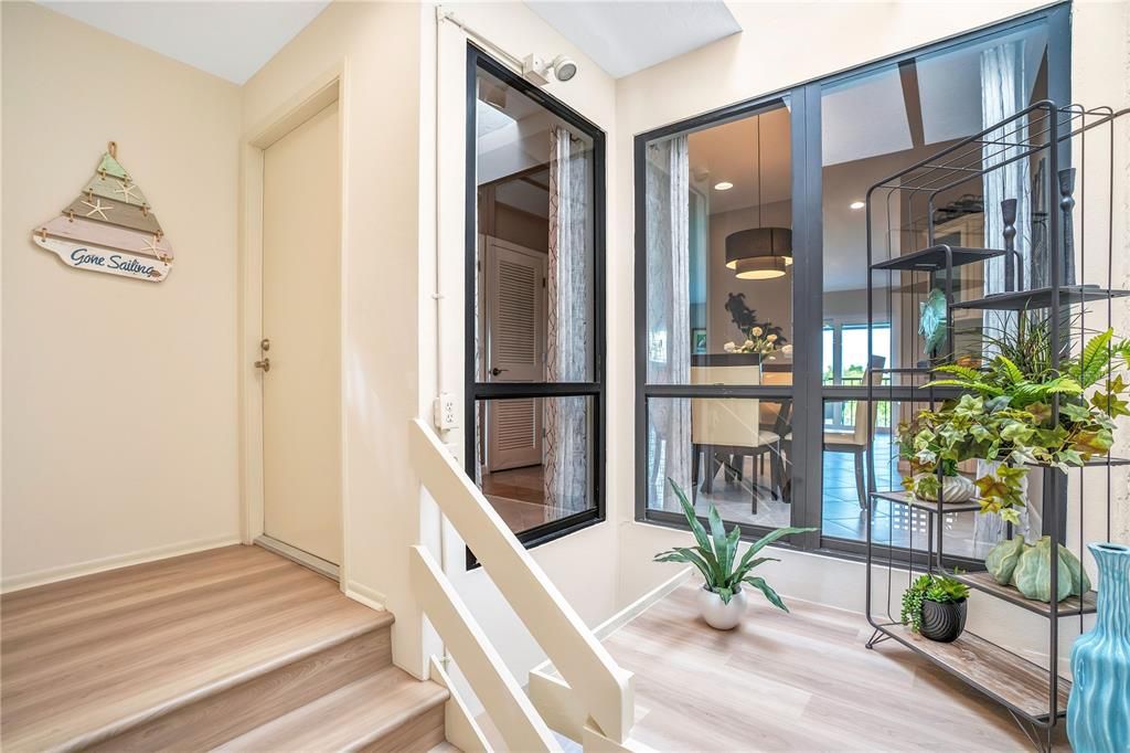 For Sale: $499,900 (2 beds, 2 baths, 1278 Square Feet)