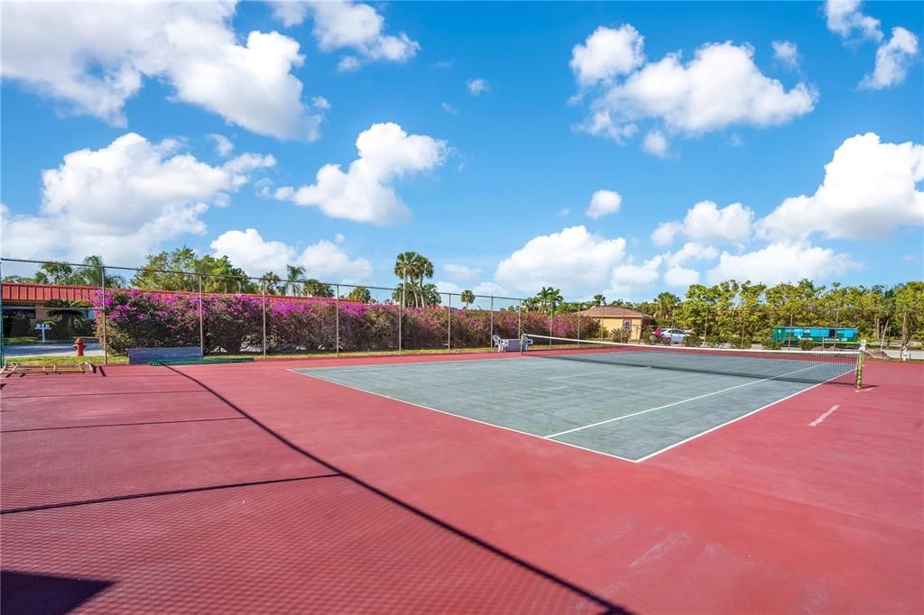 For Sale: $499,900 (2 beds, 2 baths, 1278 Square Feet)