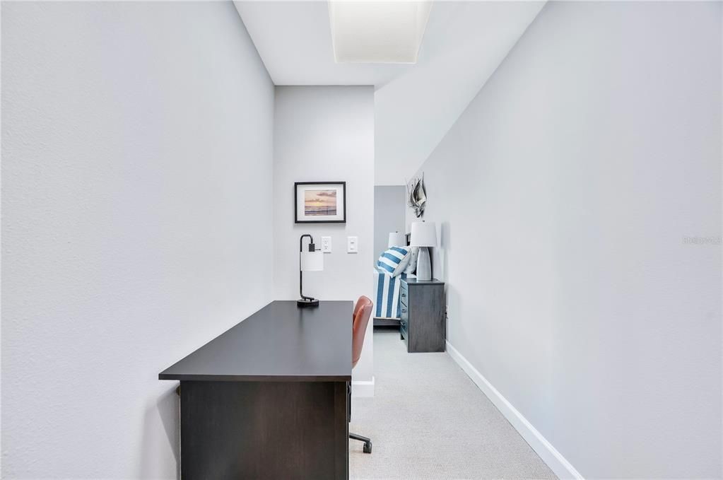 For Sale: $499,900 (2 beds, 2 baths, 1278 Square Feet)