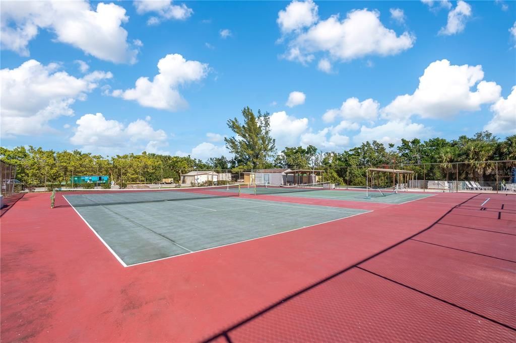 For Sale: $499,900 (2 beds, 2 baths, 1278 Square Feet)