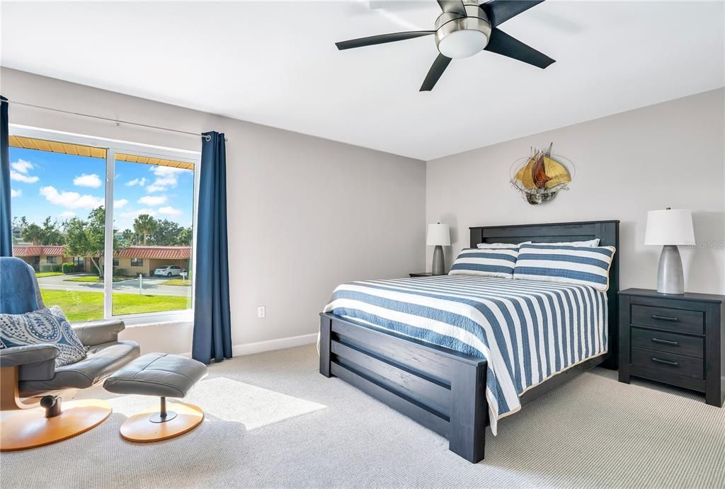 For Sale: $499,900 (2 beds, 2 baths, 1278 Square Feet)