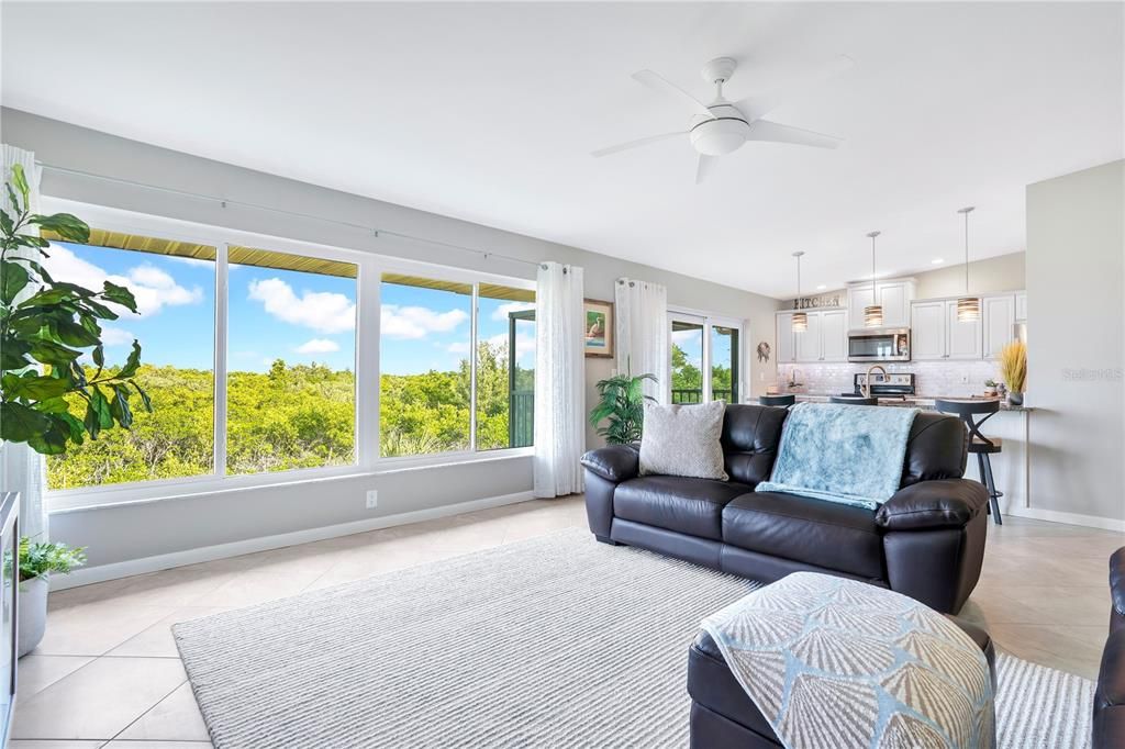 For Sale: $499,900 (2 beds, 2 baths, 1278 Square Feet)