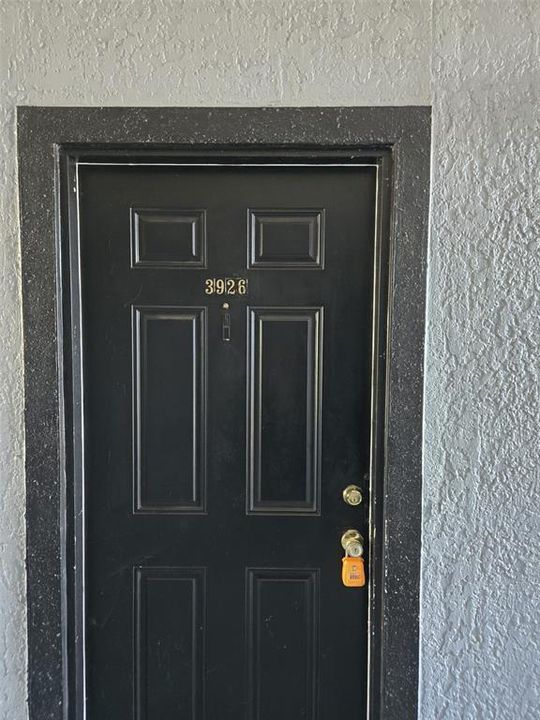 待售: $135,000 (1 贝兹, 1 浴室, 768 平方英尺)