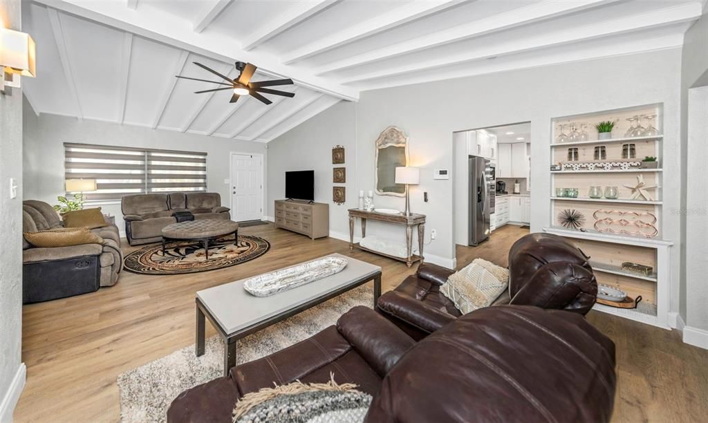 En Venta: $499,999 (3 camas, 2 baños, 1864 Pies cuadrados)