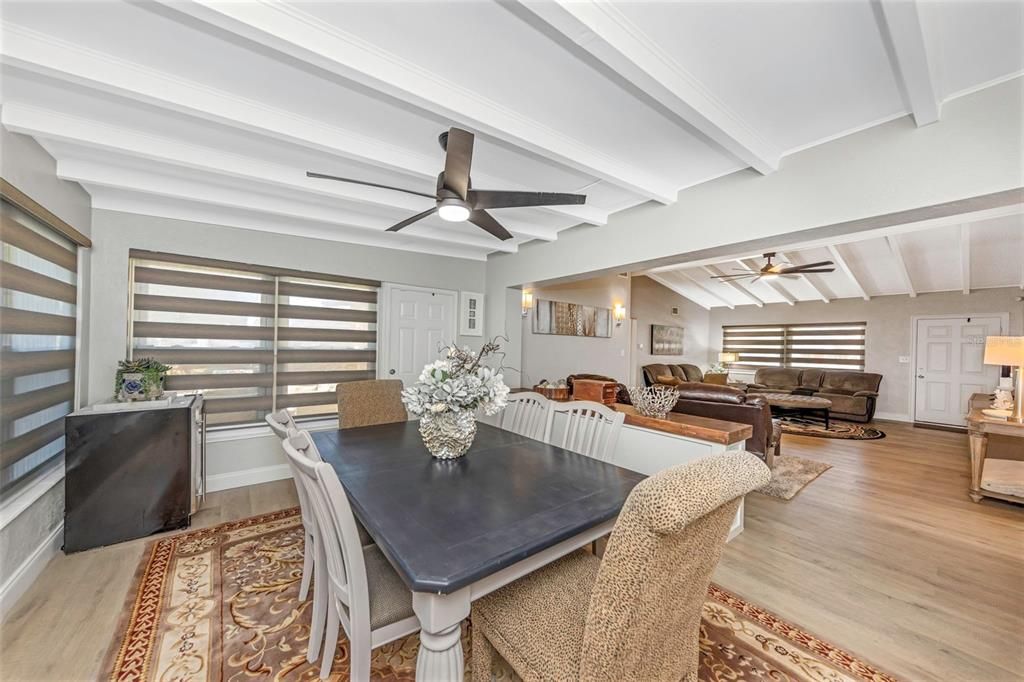 En Venta: $499,999 (3 camas, 2 baños, 1864 Pies cuadrados)