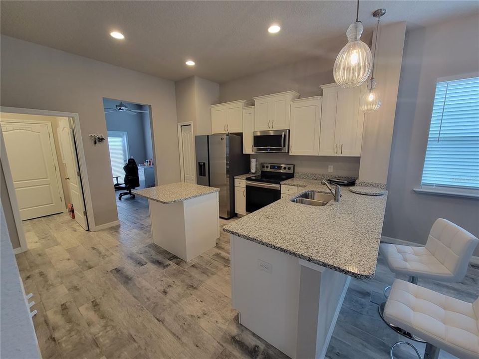 В аренду: $2,300 (2 спален, 2 ванн, 1388 Квадратных фут)