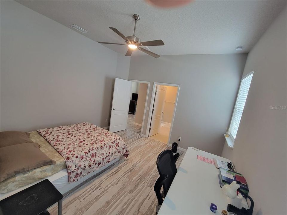 В аренду: $2,300 (2 спален, 2 ванн, 1388 Квадратных фут)