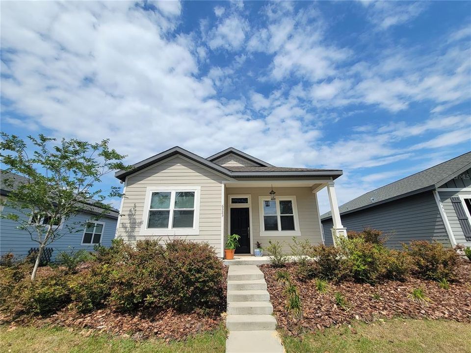 В аренду: $2,300 (2 спален, 2 ванн, 1388 Квадратных фут)