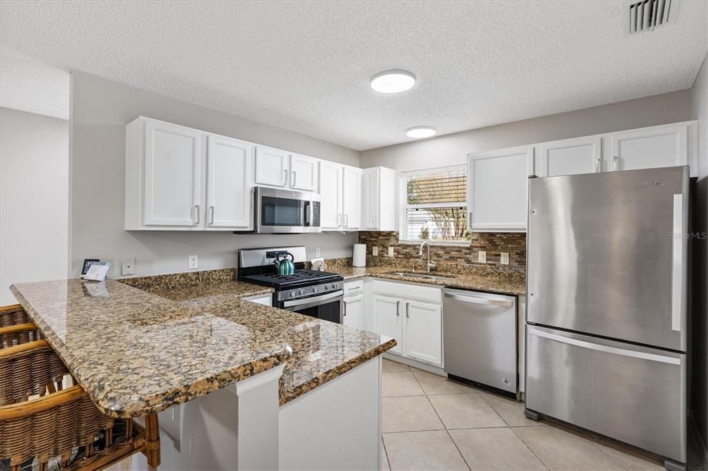 En Venta: $299,000 (2 camas, 2 baños, 1400 Pies cuadrados)