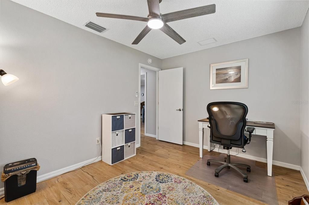 En Venta: $299,000 (2 camas, 2 baños, 1400 Pies cuadrados)