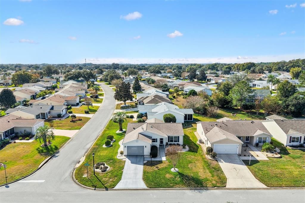 En Venta: $299,000 (2 camas, 2 baños, 1400 Pies cuadrados)