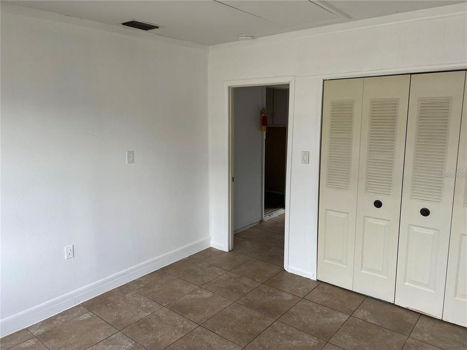 For Rent: $1,600 (2 beds, 1 baths, 966 Square Feet)