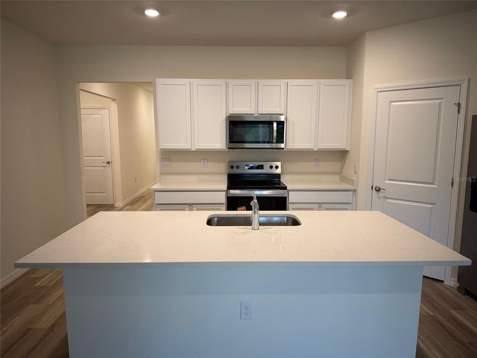 En Renta: $2,500 (4 camas, 2 baños, 1762 Pies cuadrados)