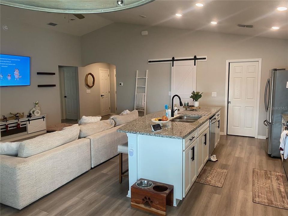 For Sale: $369,000 (3 beds, 2 baths, 1570 Square Feet)