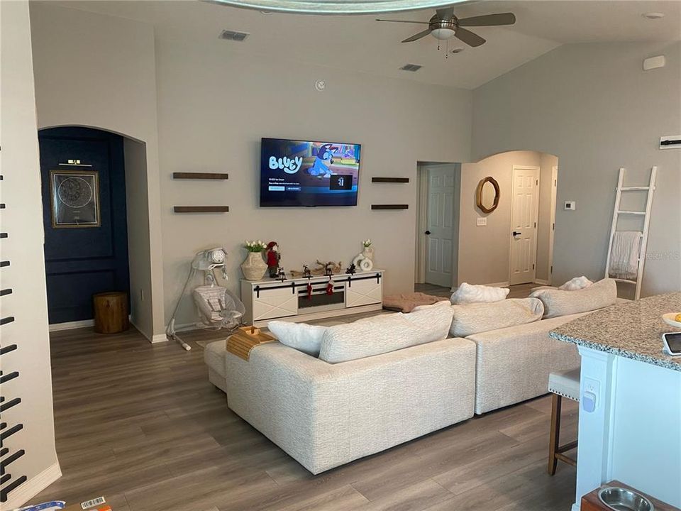 For Sale: $369,000 (3 beds, 2 baths, 1570 Square Feet)