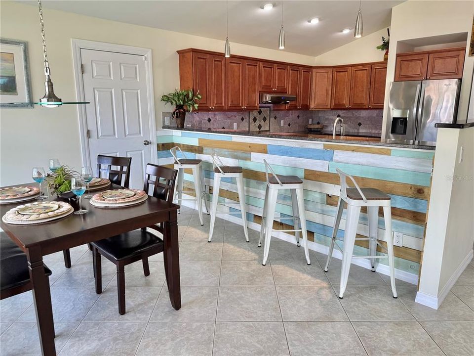 En Venta: $525,000 (4 camas, 3 baños, 1980 Pies cuadrados)