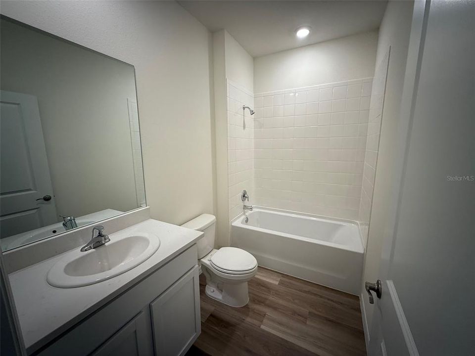 В аренду: $2,500 (4 спален, 2 ванн, 1762 Квадратных фут)