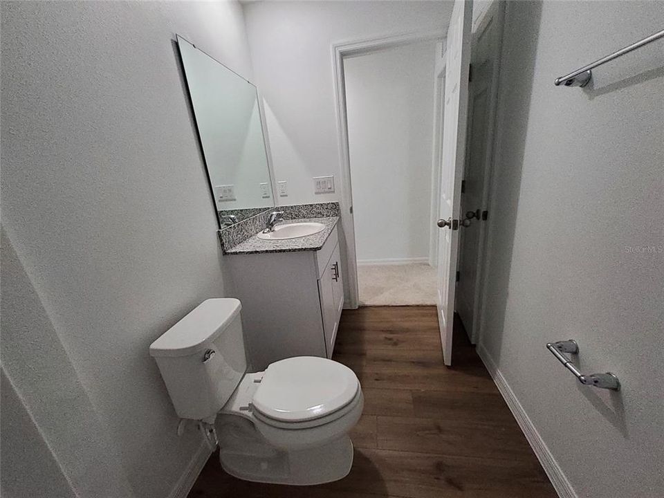 出租: $2,100 (3 贝兹, 2 浴室, 1512 平方英尺)