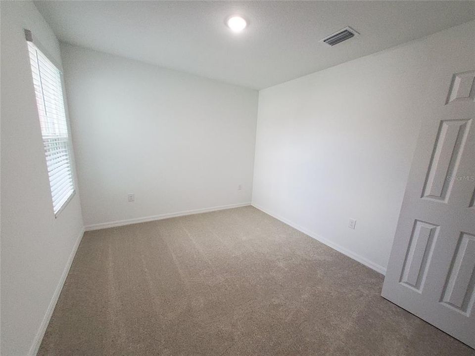 出租: $2,100 (3 贝兹, 2 浴室, 1512 平方英尺)