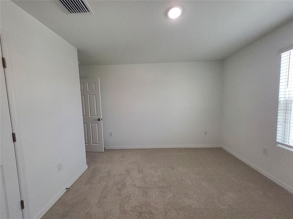 出租: $2,100 (3 贝兹, 2 浴室, 1512 平方英尺)