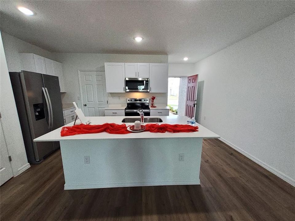 出租: $2,100 (3 贝兹, 2 浴室, 1512 平方英尺)