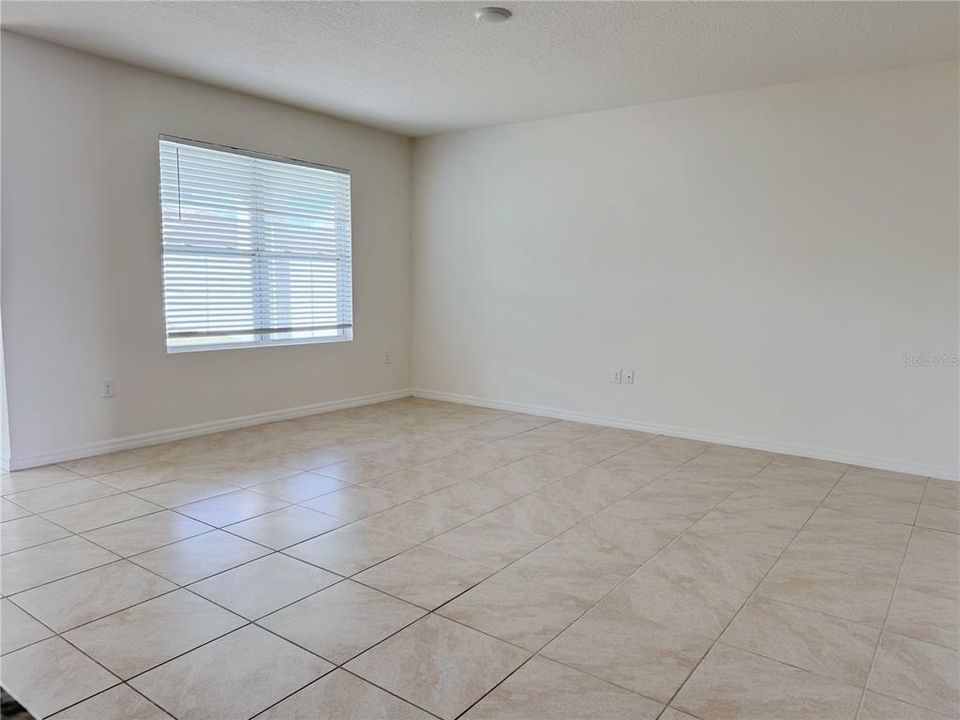 出租: $2,150 (3 贝兹, 2 浴室, 1672 平方英尺)