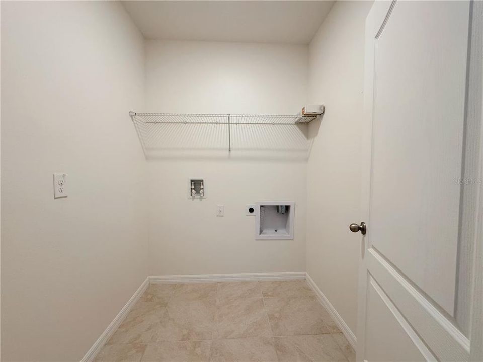 出租: $2,150 (3 贝兹, 2 浴室, 1672 平方英尺)