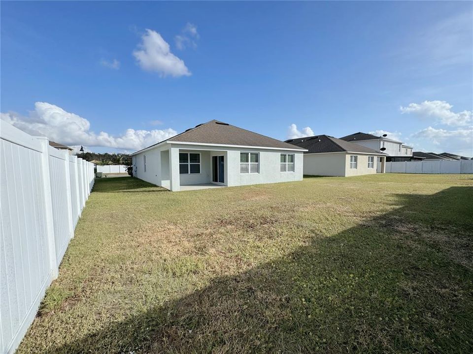 出租: $2,150 (3 贝兹, 2 浴室, 1672 平方英尺)